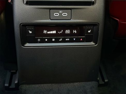 Used 2025 MAZDA CX-70 3.3 Turbo S w/ Premium Package image 30