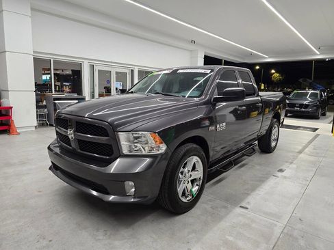 Used 2018 RAM 1500 Express RWD image 2
