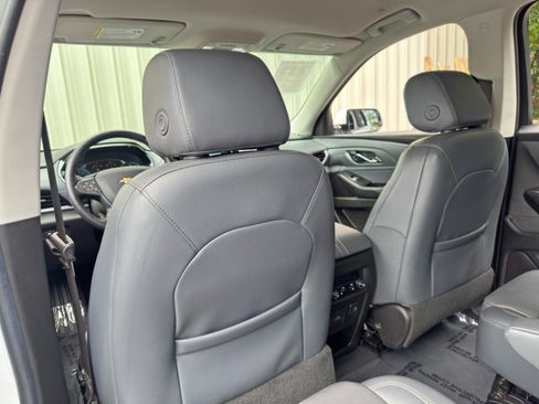 Used 2019 Chevrolet Traverse Premier AWD/4WD image 36