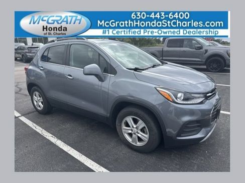 Used 2019 Chevrolet Trax LT w/ LT Convenience Package FWD image 1