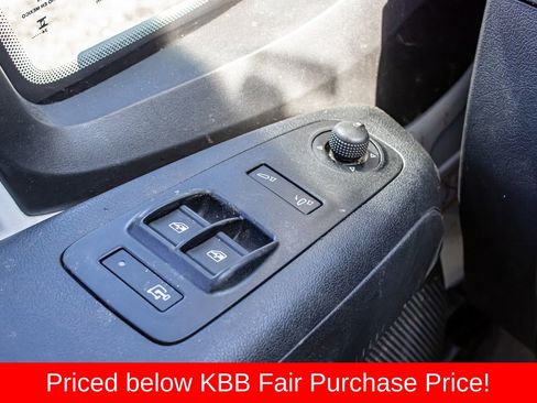 Used 2025 RAM ProMaster 2500 w/ Convenience Group FWD image 21