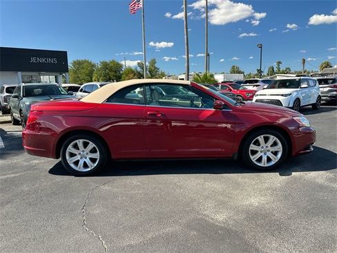 Used 2012 Chrysler 200 Touring image 2