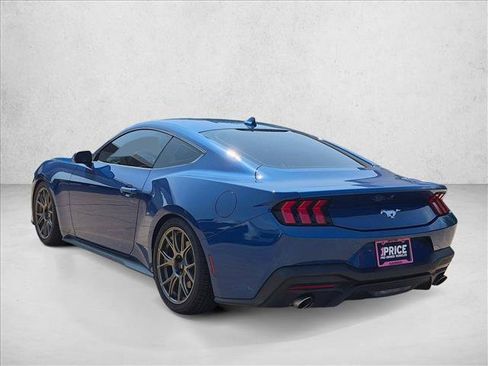 Used 2024 Ford Mustang Coupe RWD image 7