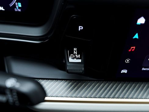 Used 2025 Porsche Cayenne GTS image 74