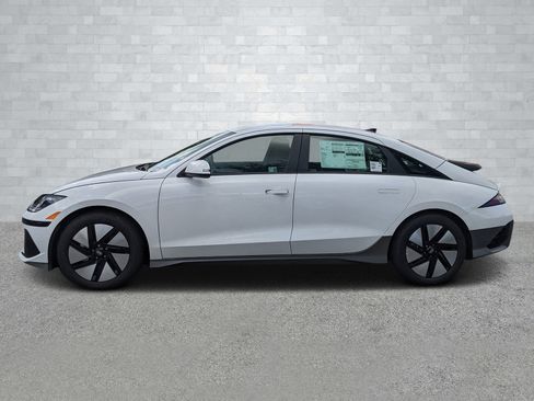 New 2025 Hyundai Ioniq 6 SE image 8