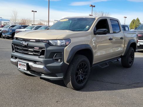Used 2023 Chevrolet Colorado Trail Boss w/ Advanced Trailering Package image 4