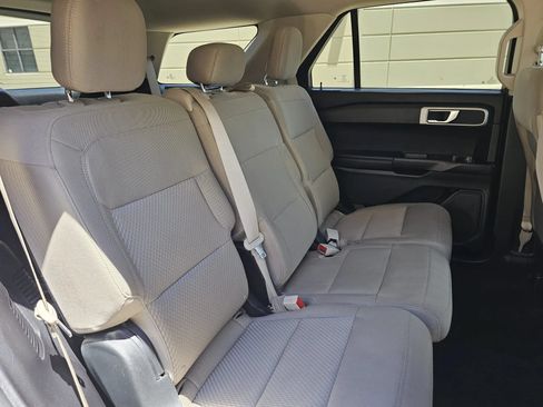 Used 2021 Ford Explorer 2WD image 13