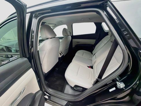 Used 2025 Hyundai Tucson SEL FWD image 21