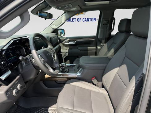 New 2026 Chevrolet Silverado 1500 LT Trail Boss w/ LT Trail Boss Premium Package AWD/4WD image 9