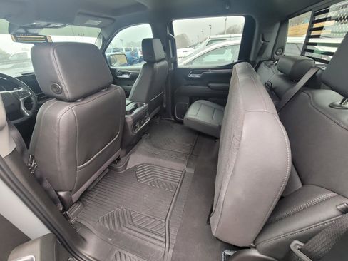 Used 2024 Chevrolet Silverado 1500 LT Trail Boss w/ Convenience Package II image 11