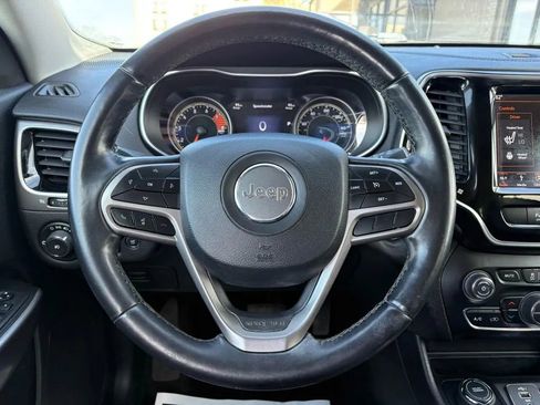 Used 2019 Jeep Cherokee Limited AWD/4WD image 14