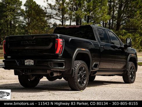 Used 2024 GMC Sierra 2500 AT4 w/ AT4 Premium Plus Package AWD/4WD image 4