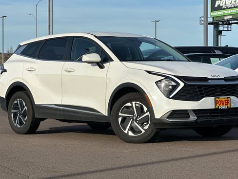 Certified 2023 Kia Sportage LX image 2