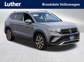 Certified 2022 Volkswagen Taos SE w/ Panoramic Sunroof Package AWD/4WD video 1