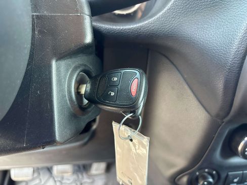 Used 2016 Jeep Wrangler Sahara w/ Connectivity Group AWD/4WD image 19