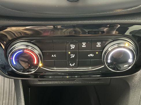 Certified 2023 Buick Encore GX Preferred image 18