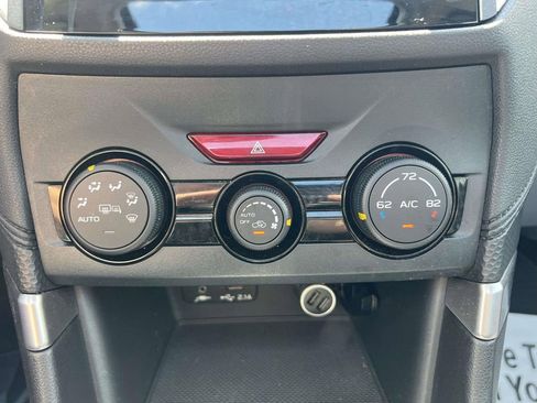 Used 2022 Subaru Forester Premium AWD/4WD image 28