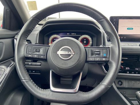 Used 2024 Nissan Rogue SL image 22