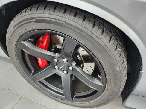 Used 2017 Dodge Challenger SRT Hellcat RWD image 3