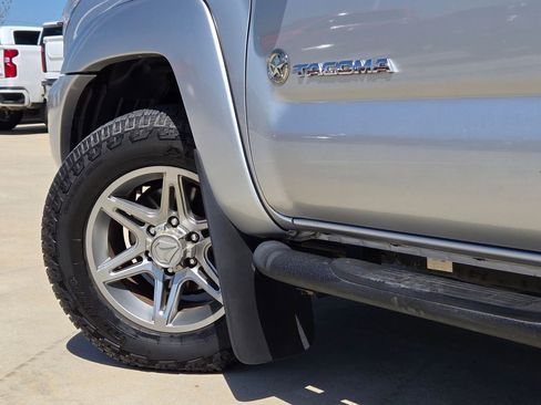 Used 2013 Toyota Tacoma PreRunner w/ SR5 Pkg image 28