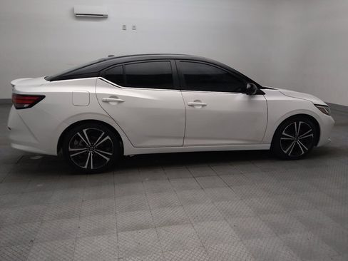 Used 2022 Nissan Sentra SR w/ SR Premium Package FWD image 10
