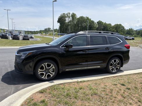 New 2026 Subaru Ascent Limited AWD/4WD image 7