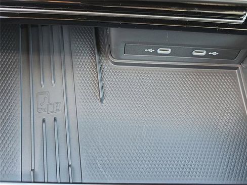 New 2026 Volkswagen Atlas SEL Premium R-Line image 24