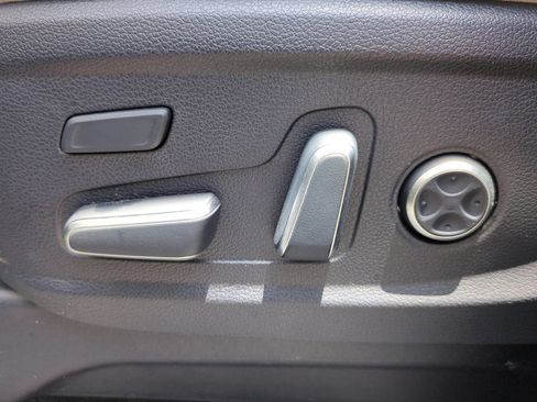 Certified 2024 Hyundai Palisade Limited FWD image 16