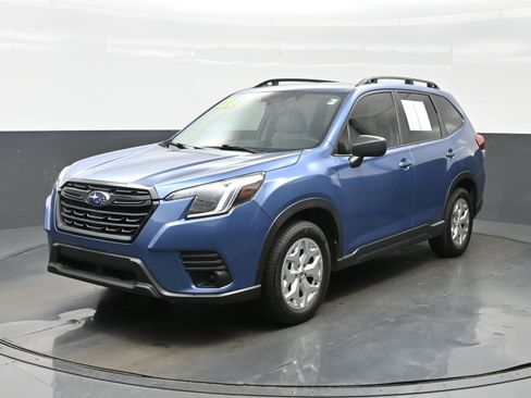 Used 2024 Subaru Forester AWD/4WD image 2