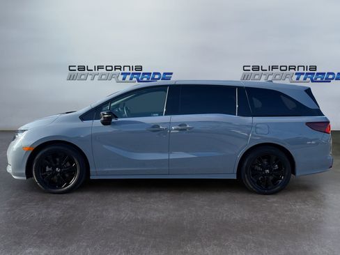 Used 2024 Honda Odyssey Sport image 8