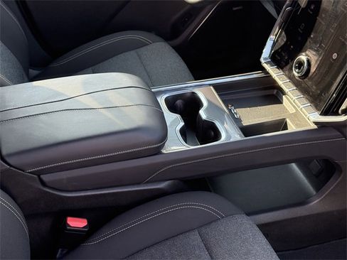 Used 2025 GMC Acadia Elevation image 18