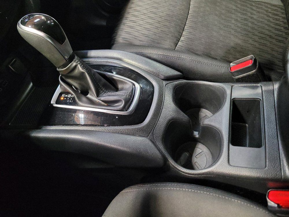 Used 2020 Nissan Rogue S FWD image 26