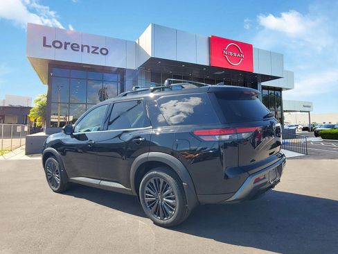 New 2026 Nissan Pathfinder SL image 6