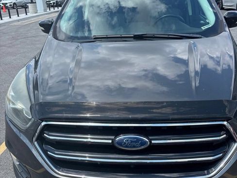Used 2017 Ford Escape Titanium w/ Canadian Touring Package AWD/4WD image 1