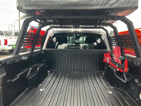 Certified 2023 Toyota Tacoma TRD Off-Road image 31