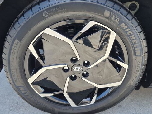 Used 2024 Hyundai Ioniq 5 SEL RWD image 13