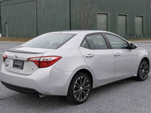 Used 2014 Toyota Corolla S Premium w/ Driver Convenience Package image 8