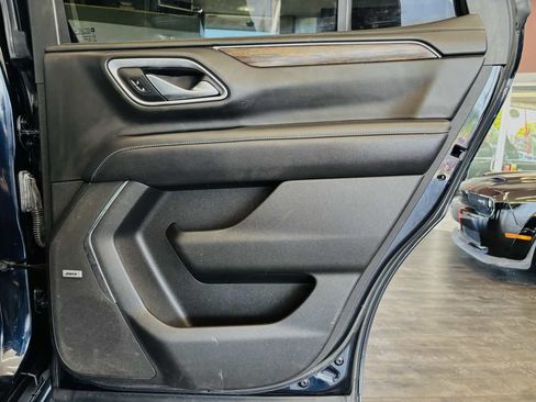 Used 2021 Chevrolet Tahoe Premier AWD/4WD image 42