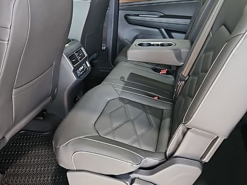 New 2026 Volkswagen Atlas SE FWD image 25
