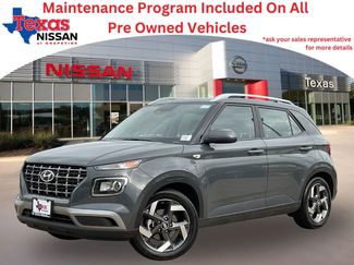 Used 2025 Hyundai Venue SEL video 1