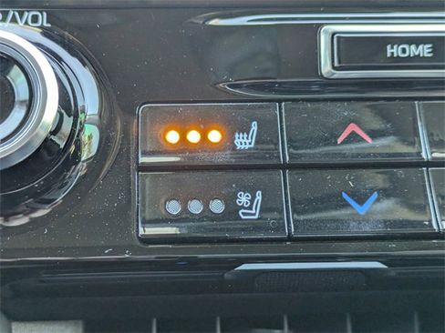 Used 2021 Toyota Highlander Platinum image 25