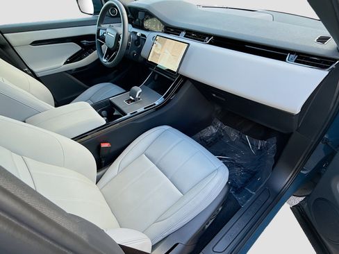 Used 2026 Land Rover Range Rover Evoque S image 10