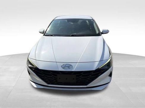 Used 2021 Hyundai Elantra SE FWD image 8