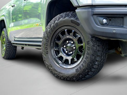 Used 2024 GMC Sierra 1500 AT4X w/ AT4X AEV Edition AWD/4WD image 3