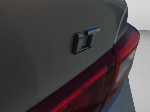 Used 2017 Chevrolet Malibu LT w/ Leather Package image 17