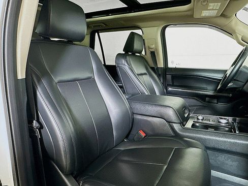 Used 2022 Ford Expedition Max XLT AWD/4WD image 30