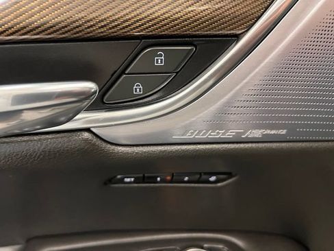 Used 2020 Cadillac XT6 Premium Luxury w/ Platinum Package AWD/4WD image 21