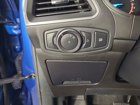 Used 2020 Ford Edge SE image 15