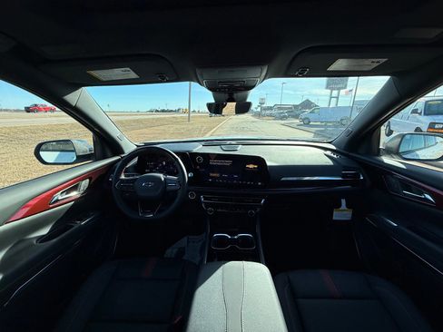 New 2026 Chevrolet Traverse RS image 16