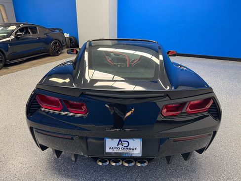 Used 2019 Chevrolet Corvette Stingray Coupe RWD image 9